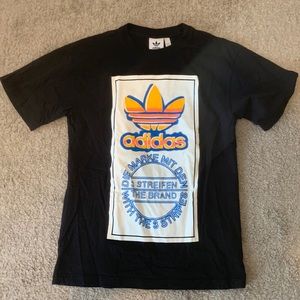 Black Adidas Graphic Tee (small)